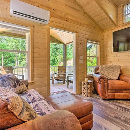 Quaint Mtn Cabin Tiny Living Near Big Adventure Brevard Exterior photo