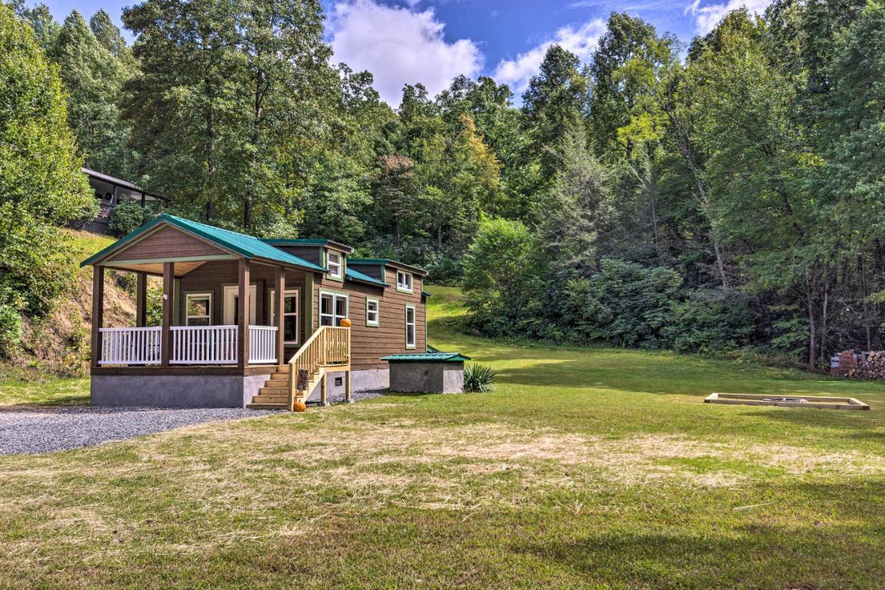 Quaint Mtn Cabin Tiny Living Near Big Adventure Brevard Exterior photo