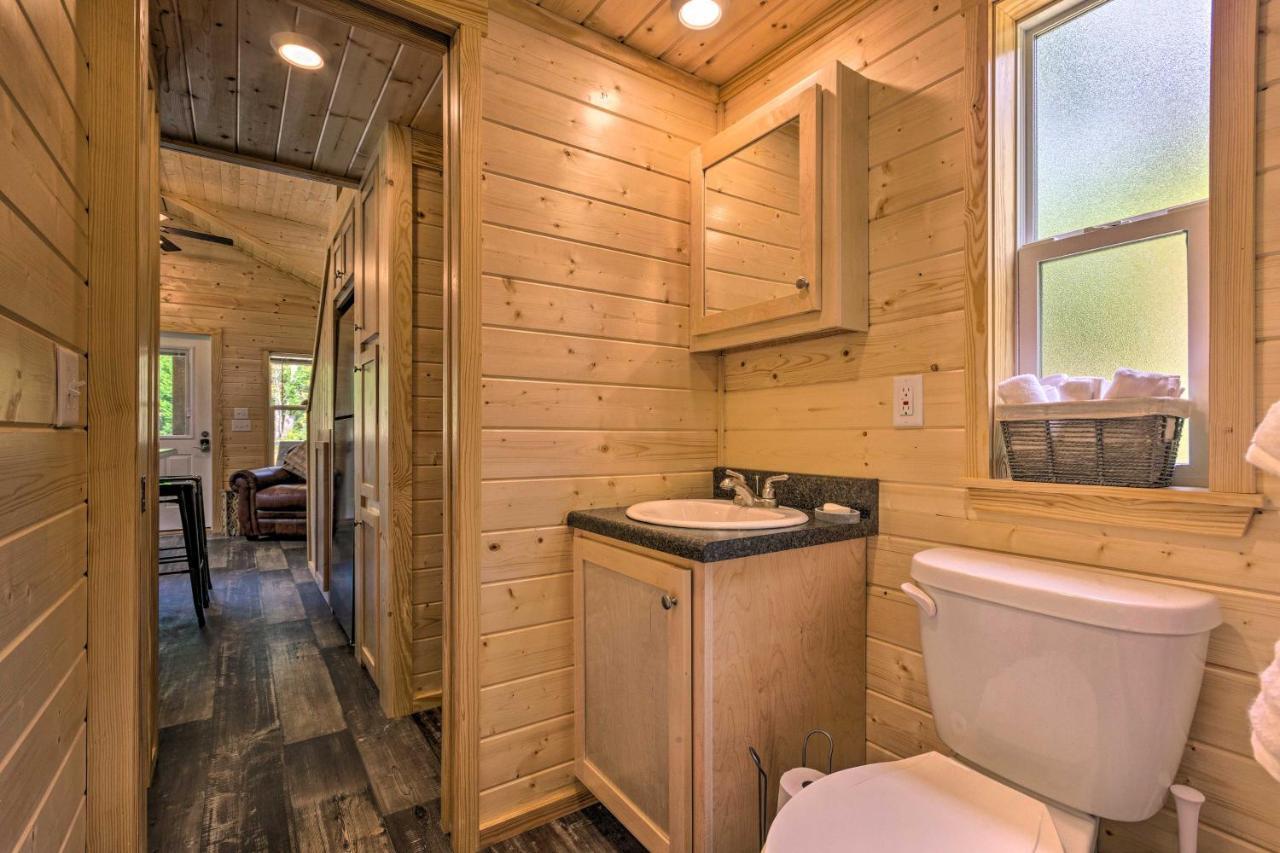 Quaint Mtn Cabin Tiny Living Near Big Adventure Brevard Exterior photo