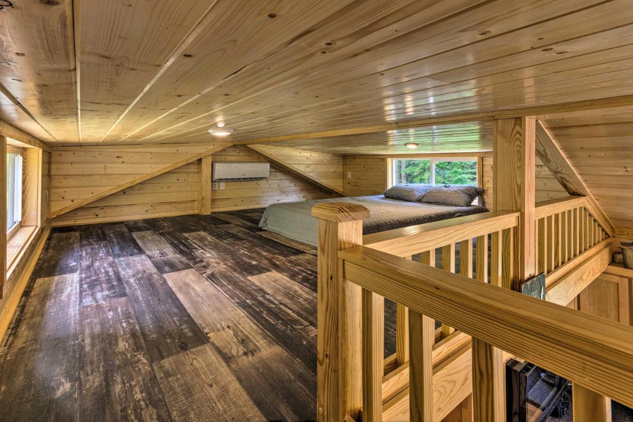 Quaint Mtn Cabin Tiny Living Near Big Adventure Brevard Exterior photo