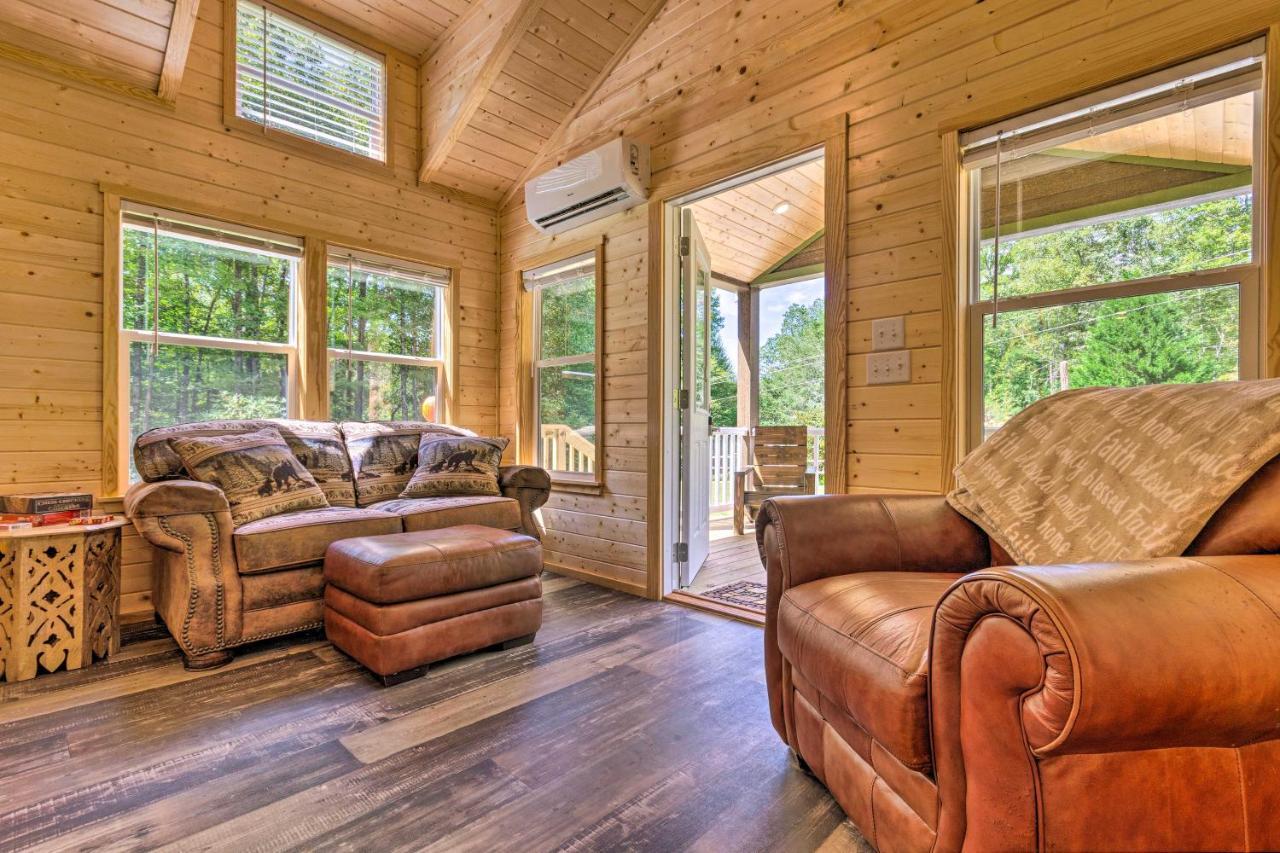 Quaint Mtn Cabin Tiny Living Near Big Adventure Brevard Exterior photo